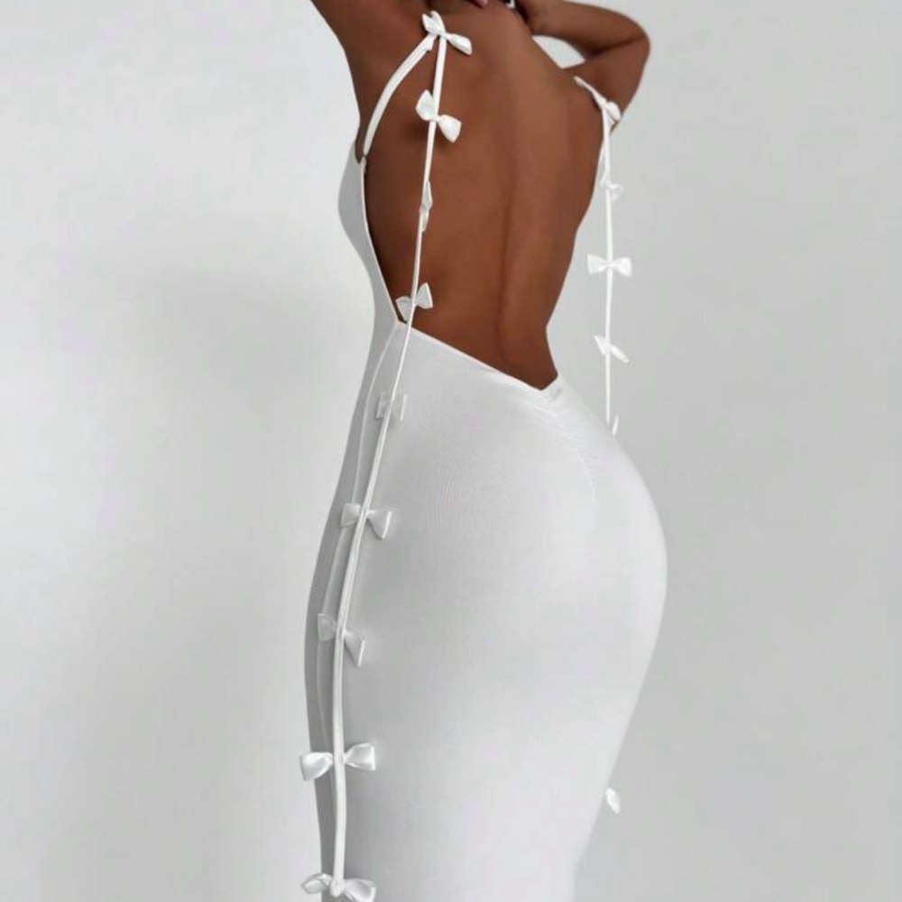 Elegant White Backless Dress
